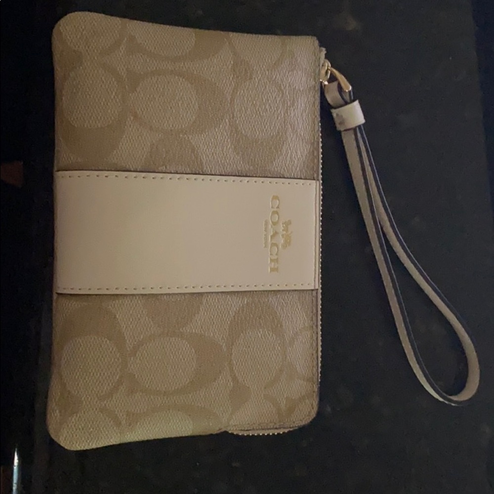 Wristlet